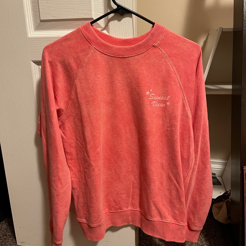 Brand New Billabong Crewneck!!